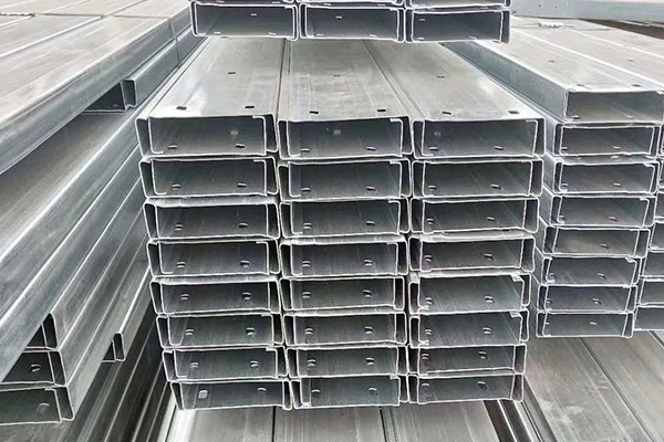 出售26*100*6庫(kù)房一個(gè)中柱，柱子300*150，大梁300變500*160，檁條200，開間7.5米 二、32*100*6庫(kù)房，柱子350*175，大梁300變500，檁條200，開間7.5米